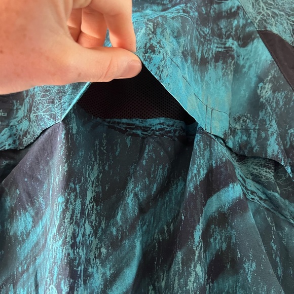 Palace Assymetric Real Tree Shell Top - Blue Camo, Size Small - Picture 6 of 10